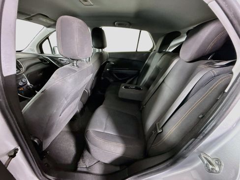 Used 2019 Chevrolet Trax LS FWD image 23