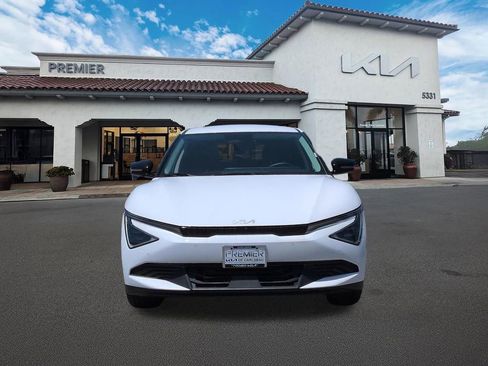 New 2025 Kia EV6 Light RWD image 3