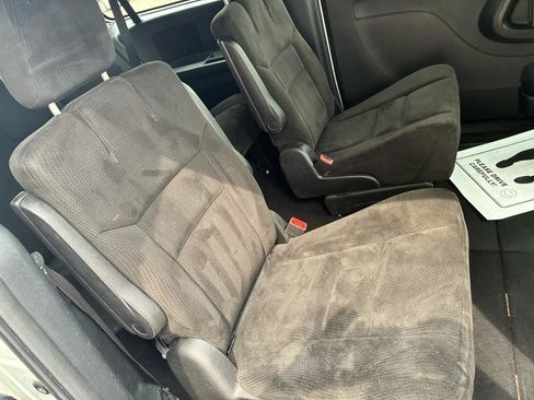 Used 2015 Dodge Grand Caravan SE FWD image 11