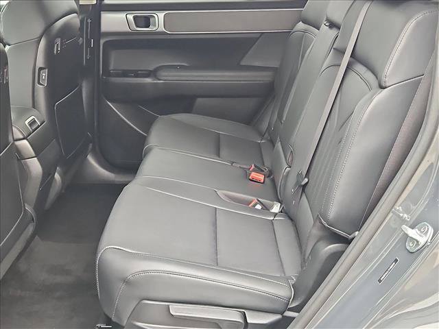 Used 2026 Hyundai Santa Fe SEL FWD image 17