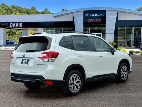 Used 2023 Subaru Forester Premium AWD/4WD image 6
