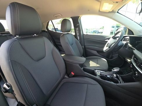 Used 2024 Buick Encore GX Preferred w/ Comfort Package FWD image 9
