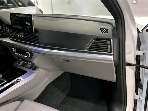 Certified 2024 Audi Q5 2.0T Premium Plus w/ Premium Plus Package image 19