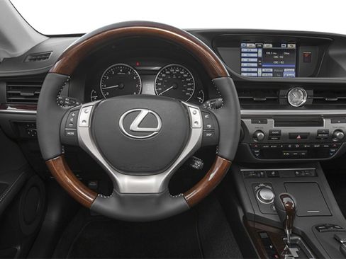 Used 2013 Lexus ES 350 w/ Luxury Pkg FWD image 4