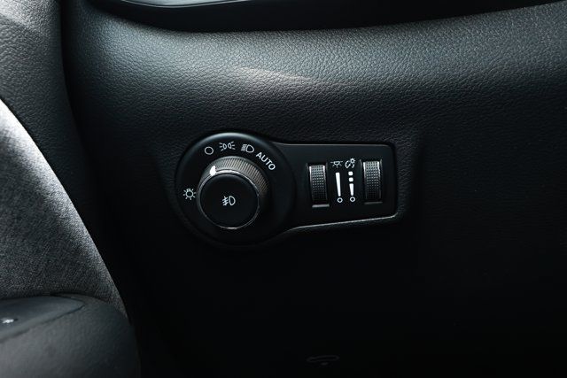 New 2026 Jeep Compass Latitude AWD/4WD image 15