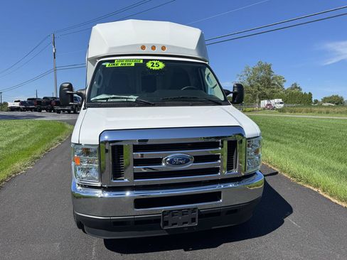 Used 2025 Ford E-350 and Econoline 350 Super Duty w/ Power Equipment Group RWD image 8