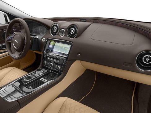 Used 2018 Jaguar XJ L Portfolio AWD/4WD image 16