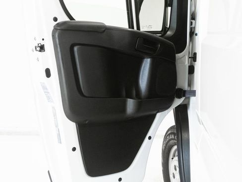 Used 2025 RAM ProMaster 2500 w/ U-Haul Equipment Group FWD image 9