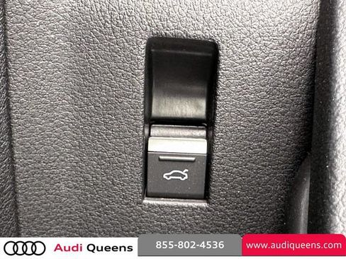 Certified 2024 Audi Q8 e-tron Premium Plus w/ Premium Plus Package AWD/4WD image 21