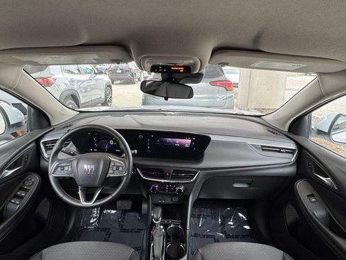 Used 2025 Buick Encore GX Preferred FWD image 33