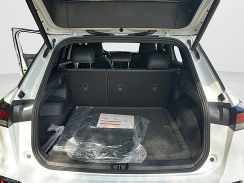 New 2026 Volkswagen Tiguan SE R-Line FWD image 23
