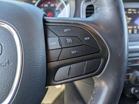 Used 2020 Dodge Charger SXT image 27