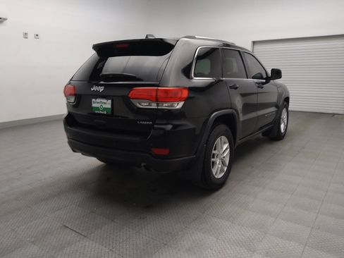 Used 2018 Jeep Grand Cherokee Laredo RWD image 9