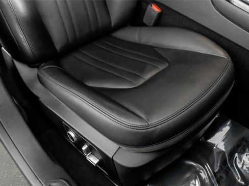 Used 2022 Maserati Levante GT AWD/4WD image 27