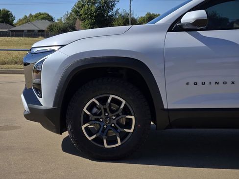 New 2026 Chevrolet Equinox ACTIV w/ Convenience Package III AWD/4WD image 34