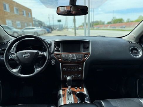 Used 2019 Nissan Pathfinder Platinum AWD/4WD image 22