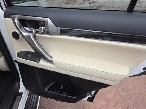 Certified 2023 Lexus GX 460 Premium w/ Premium Plus Package image 19