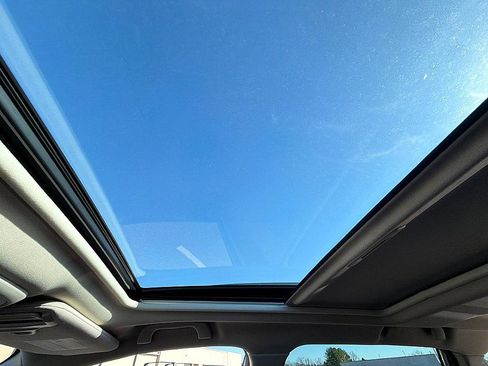 Used 2023 Subaru Forester Limited image 13