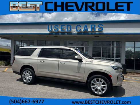 Used 2022 Chevrolet Suburban High Country w/ Premium Package 2 RWD image 1