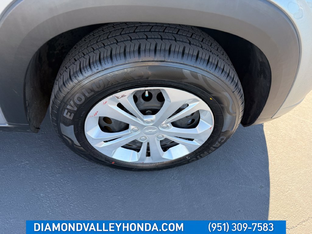 Used 2025 Chevrolet Trax LS FWD image 27