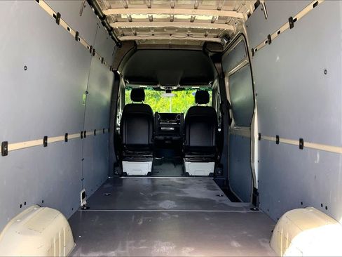 Used 2025 Mercedes-Benz Sprinter 2500 image 37