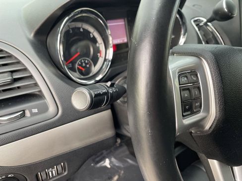 Used 2019 Dodge Grand Caravan GT FWD image 18