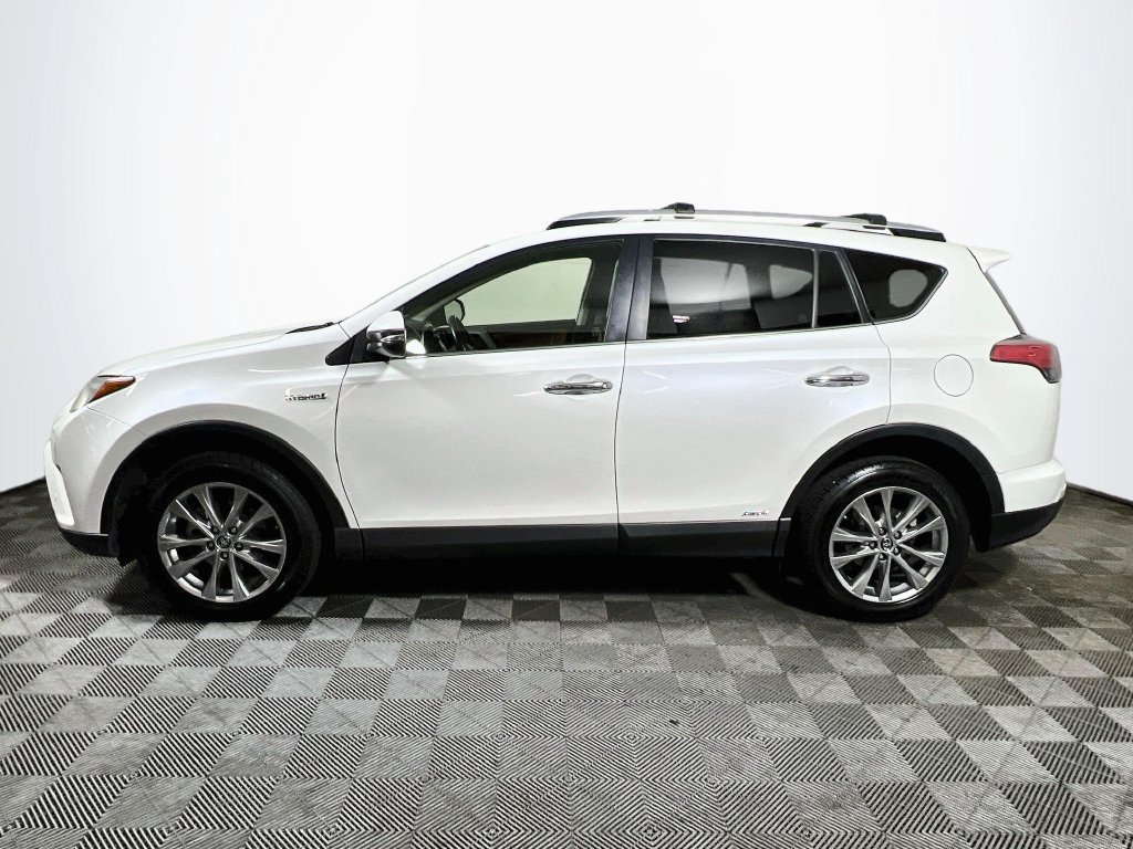 Used 2016 Toyota RAV4 Limited AWD/4WD image 4