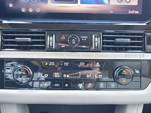 New 2026 Nissan Pathfinder SL w/ SL Premium Package (P04) FWD image 23