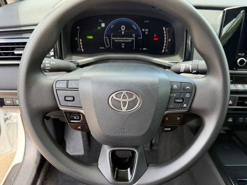 Used 2026 Toyota Camry LE FWD image 11