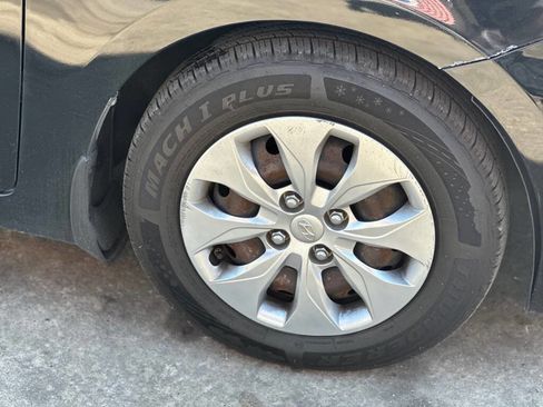 Used 2017 Hyundai Accent SE FWD image 7