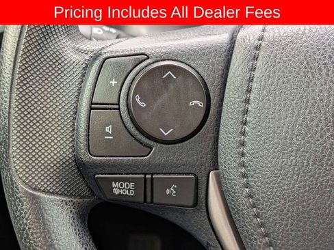 Used 2018 Toyota RAV4 LE FWD image 26