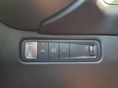 Used 2024 Chevrolet Equinox EV RS FWD image 14