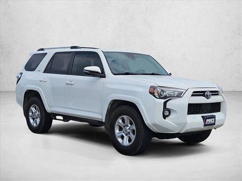 Used 2022 Toyota 4Runner SR5 Premium w/ Moonroof Package RWD image 2