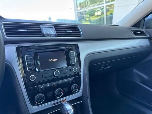 Used 2013 Volkswagen Passat TDI SE FWD image 12