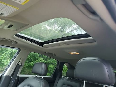 Used 2013 Chevrolet Captiva Sport LT w/ Convenience Package FWD image 6