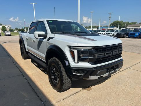 Used 2025 Ford F150 Raptor AWD/4WD image 13