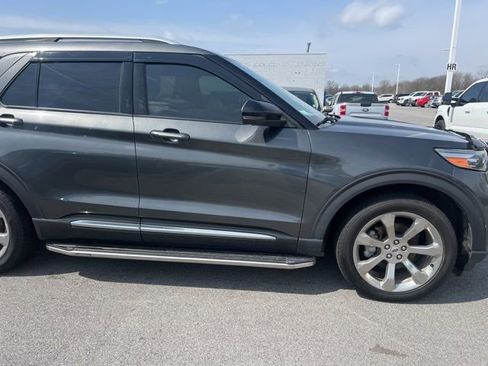 Used 2020 Ford Explorer Platinum w/ Premium Technology Package image 7