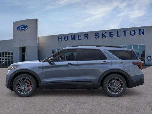 New 2026 Ford Explorer ST-Line w/ ST-Line Street Pack image 3
