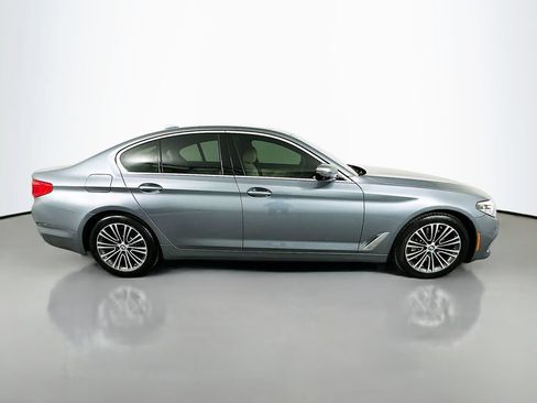 Used 2019 BMW 530i w/ Premium Package RWD image 4