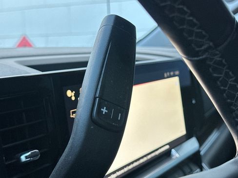 Used 2024 GMC Sierra 1500 Elevation image 31