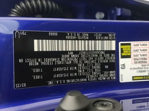 Used 2025 Toyota Corolla Cross LE image 38