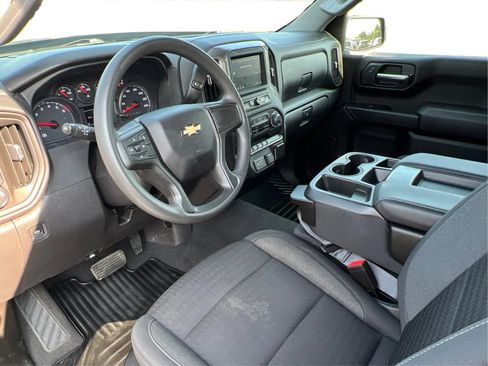 Used 2023 Chevrolet Silverado 1500 Custom AWD/4WD image 16