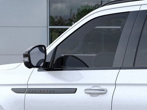 New 2026 Lincoln Navigator L Reserve w/ Jet Appearance Package AWD/4WD image 20
