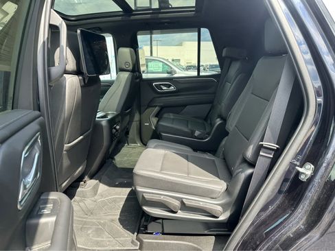 Used 2023 Chevrolet Tahoe LT w/ Luxury Package AWD/4WD image 24