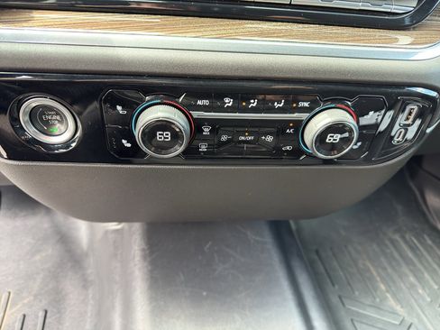 Used 2023 Chevrolet Silverado 1500 RST w/ Z71 Off-Road Package image 16