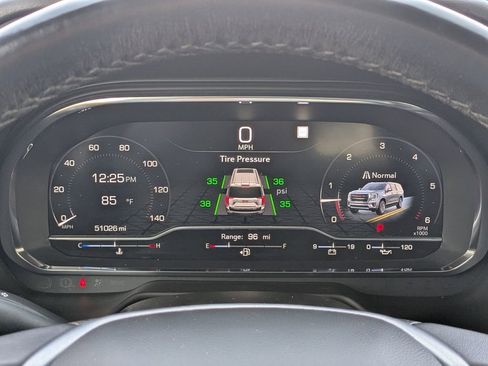 Used 2022 GMC Yukon SLT w/ SLT Luxury Package image 35