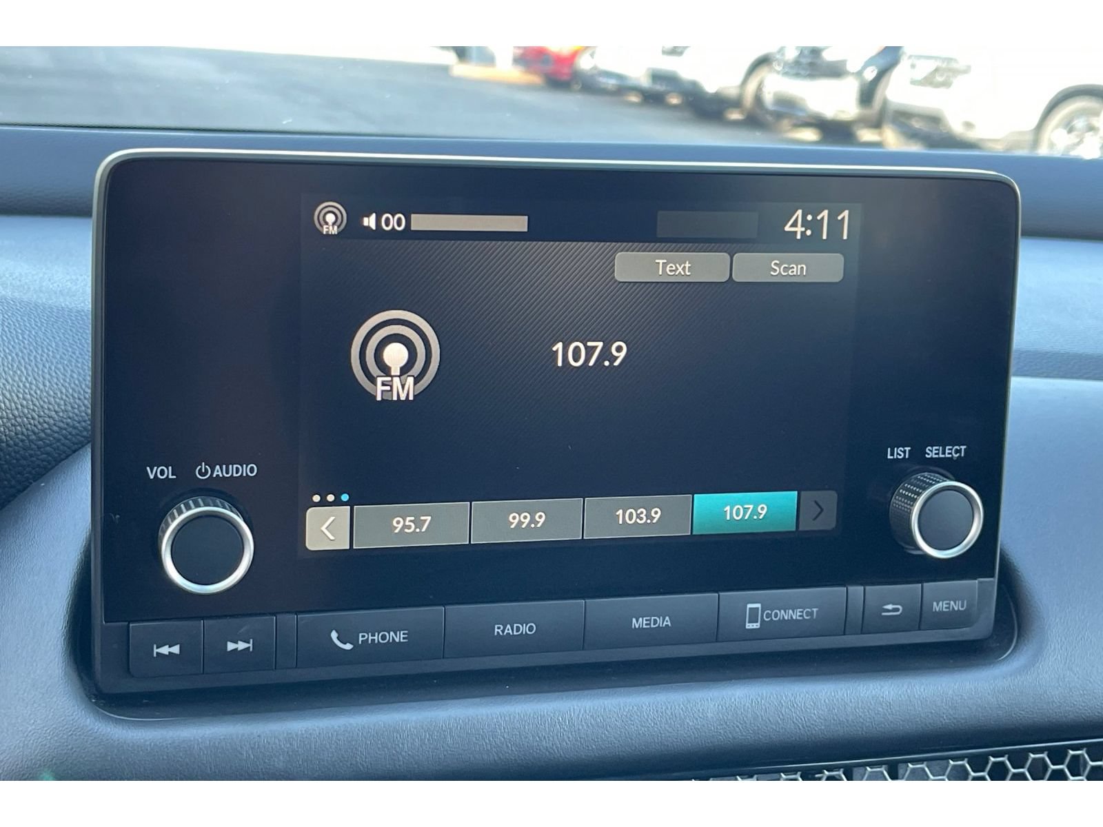 Certified 2025 Honda HR-V Sport image 25