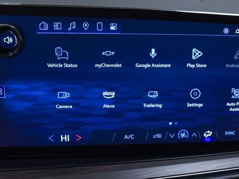 Used 2025 Chevrolet Suburban LS image 7