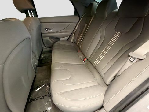 Used 2024 Hyundai Elantra Blue image 13