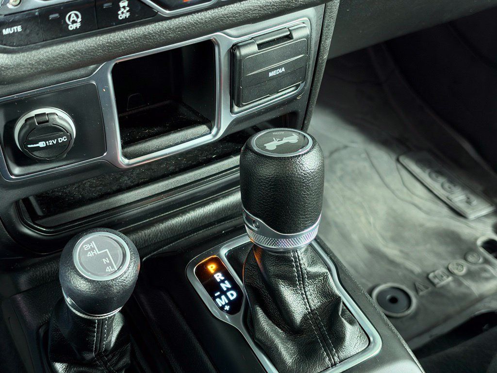 Used 2024 Jeep Wrangler Sport AWD/4WD image 22